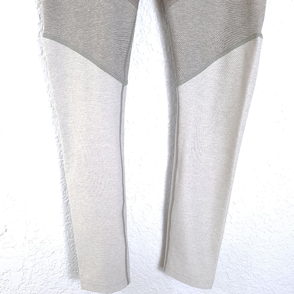 OUTDOOR VOICES Tri-Tone 7/8 Leggings Cream - Picture 5 of 8